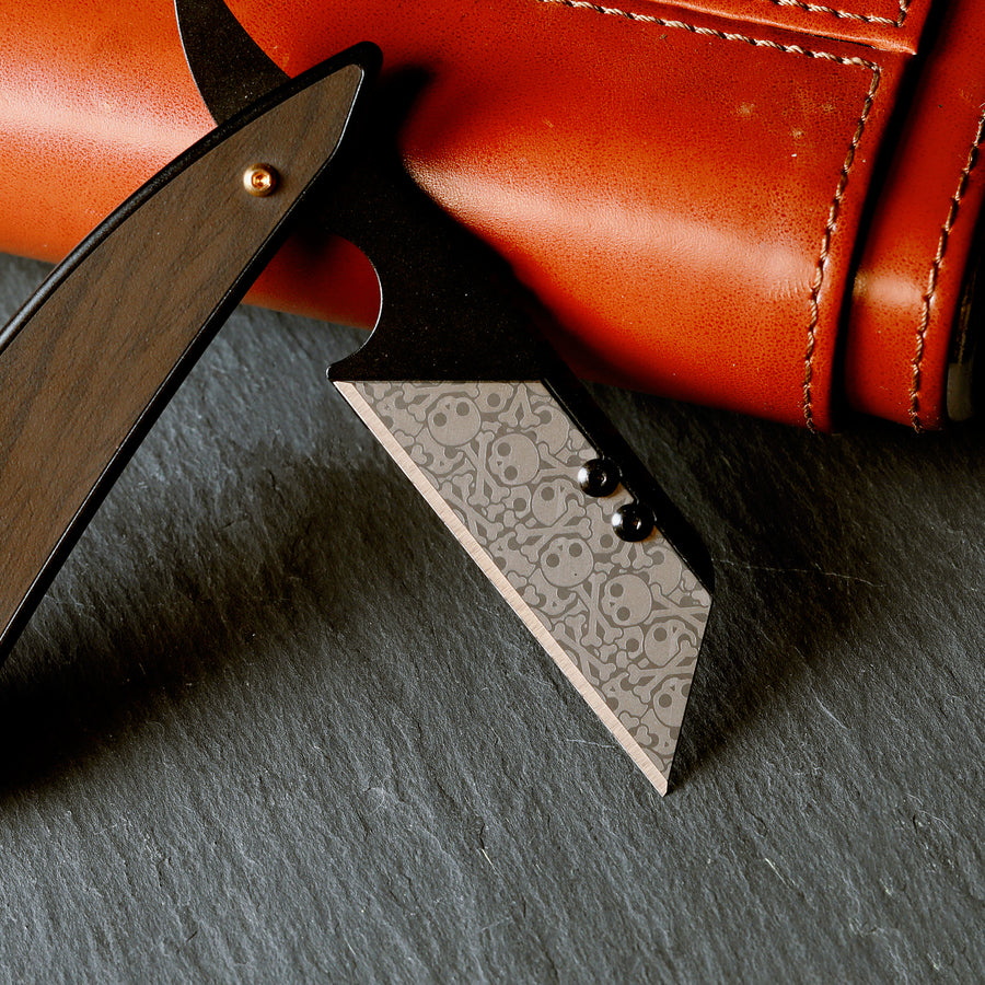 Stinger Engraved Utility Razor Blades, Utility Knife Blades Replacement - Stinger SKULL (Trapezoid 3pcs pack- Silver)