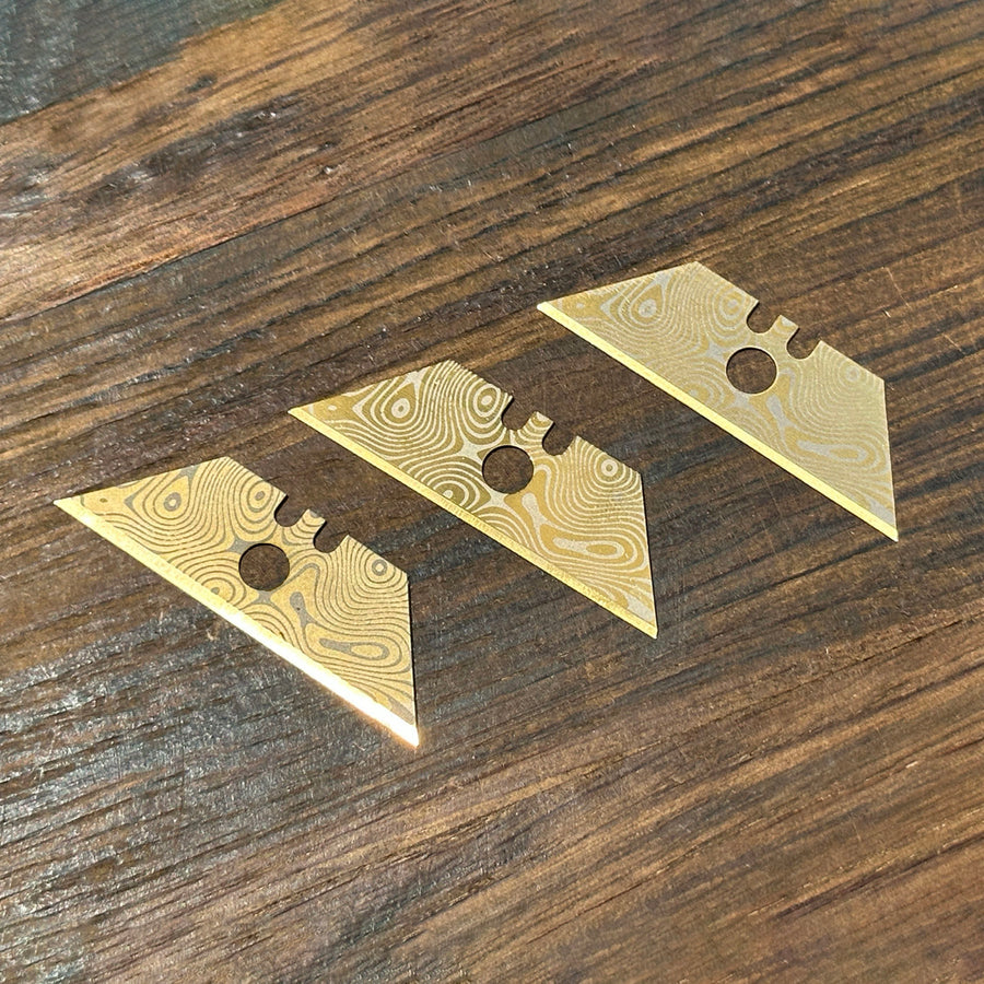 Stinger Laser Engraved Utility Razor Blades, Utility Knife Blades Replacement - Golden Damascus Style (Trapezoid 3 pcs)